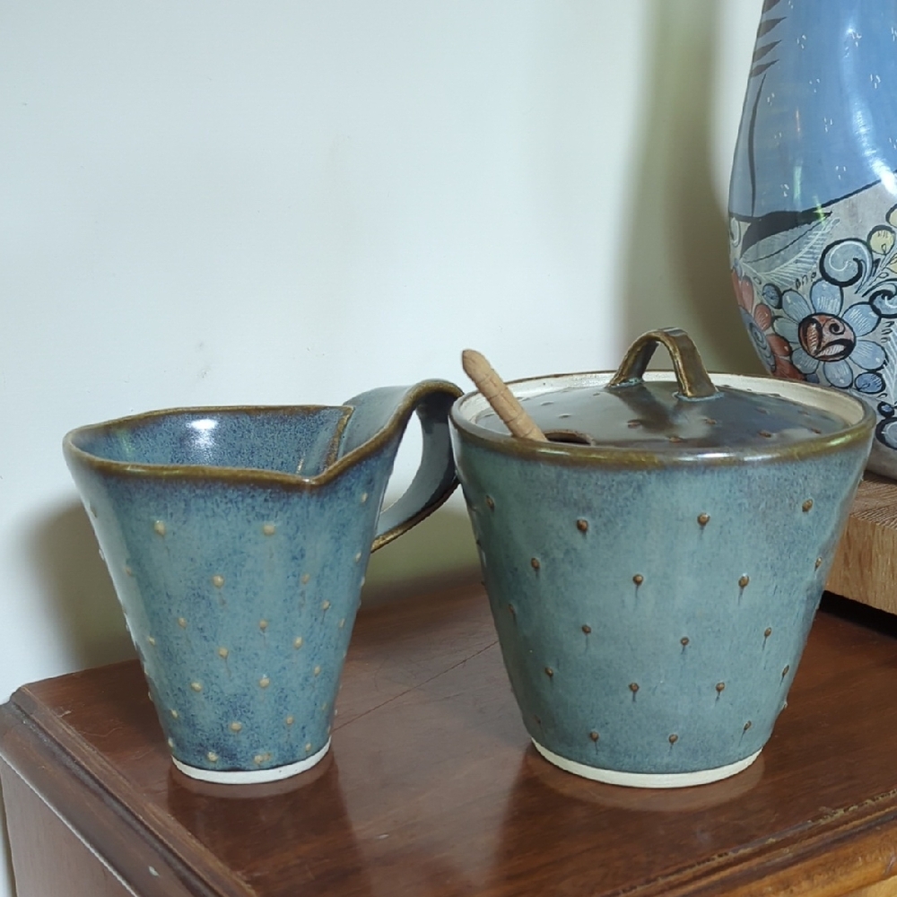 Handmade Earthware Pottery Set Creamer And Honey Pot With Dipper Server